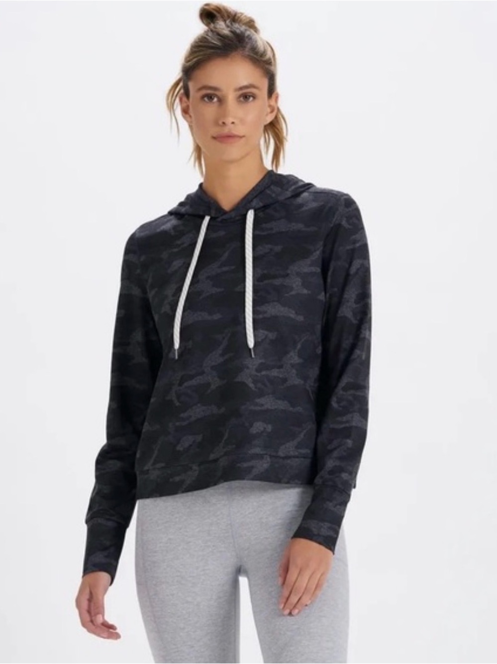 Vuori Halo Essential Hoodie Black Camo Size x-small